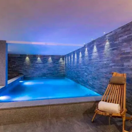 Stunning Impeccably Designed - What'app - 0034-635-518-057 - For Reservations! Apartment *