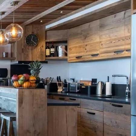 Stunning Impeccably Designed - What'app - 0034-635-518-057 - For Reservations! Apartment Val-dʼIsère